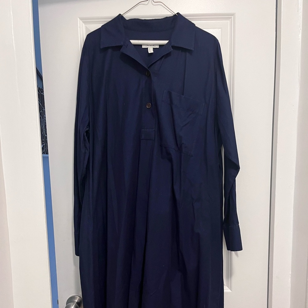 COS oversized shirt dress in Navy. Very good condition. Size L.